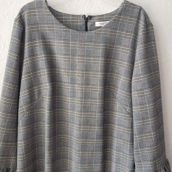 White House Black Market Long Sleeve Dress - Picture 2 of 10